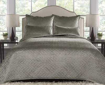 Stiched Design French Velvet Quilted Bedspread In Taupe 240cm X 220cm • £39.99