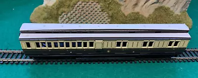 Hornby Gwr Coach Super Detail No Glazing No Couplings • £11.50