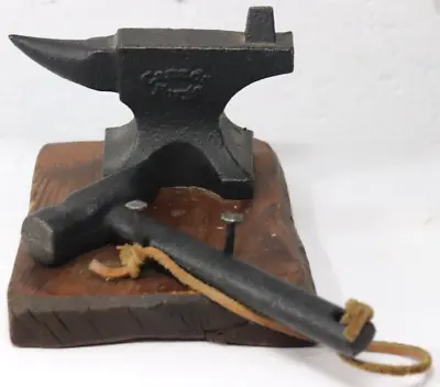 Vintage 5  Miniature Anvil Cast Iron CANADA Forge W/ Hammer Jewelry Making C8 • $57.51