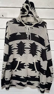 Forever 21 Large Hooded Sweater Women Ivory Black Geometric Tribal Print • $4.99