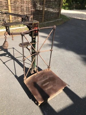 £20 • Buy Vintage Greengrocers Potato Scales
