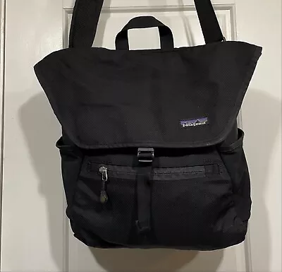 Patagonia Vertical Mass Black Laptop Messenger Bag • $40