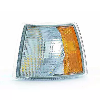 VO2550101 New Parking Signal And Side Marker Lamp Front Left • $32