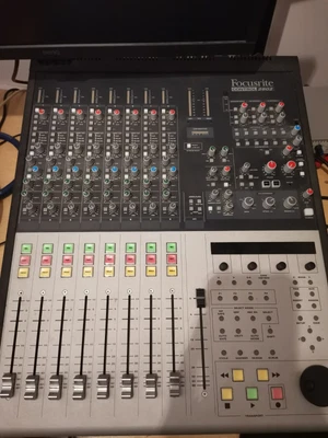 £1000 • Buy Focusrite / Audient 2802