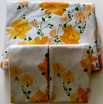 Vintage Double Size Sheet Set Bright Yellow Daffodils Cotton Blend • $22