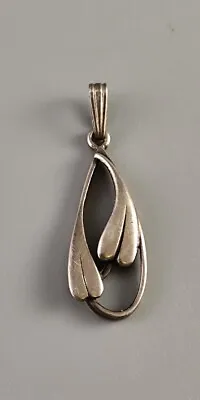 Silver Ola Gorie Pendant • £25