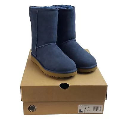 UGG Women's 5 Classic Short II Mid Boots Navy Blue • $131.99