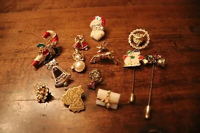 LOT Of Delightful ViNTAGE Stick Pins For Christmas !!! • $9.50