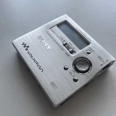 £199 • Buy SONY MZ-R909 MD Walkman Portable MiniDisc Recorder/Player - Silver. In LNC