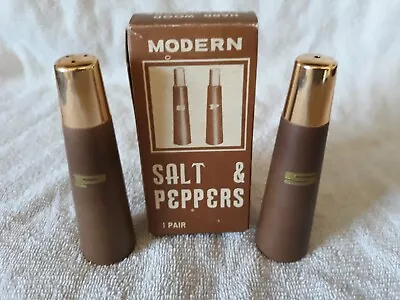 Vintage Hard Wood Salt & Pepper Shakers Modern In Box  Wooden Hardwood FREE SHIP • $18.19