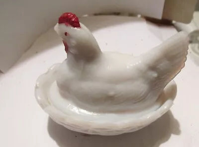 Vintage Small Chicken On A Nest White Milk Glass 3 1/2  Long • $10