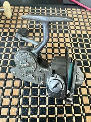 Vintage ALCEDO 2  Made In ITALY Spinning Reel. • $25