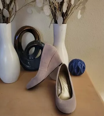 Merona Suede Wedge Shoes Heels Tan Round Toe Slip On Beige Cream 5 1/2 • $17.99