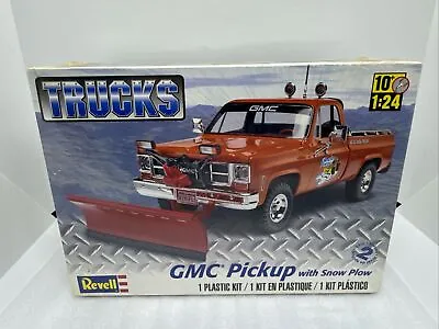 2012 Revell GMC Big Pickup With Snow Plow 1:24 Scale Plastic Model Kit (85-7222) • $29.95