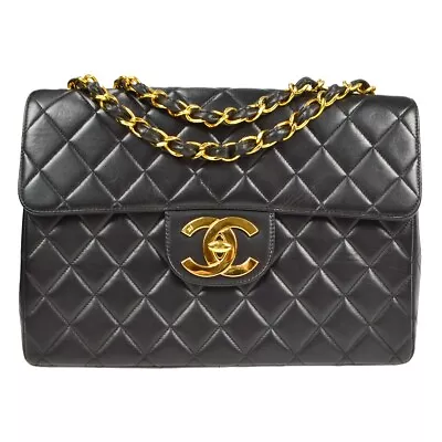 Chanel Black Lambskin Jumbo Classic Flap Bag 89702 • £3890.10