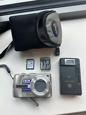 Panasonic LUMIX DMC-TZ3 7.2MP Digital Camera - Silver • £60