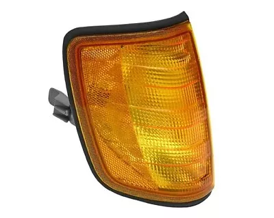 $72.34 • Buy For Mercedes W124 300te 300e 300ce 260e Turn Signal Lens Passenger Front New OEM