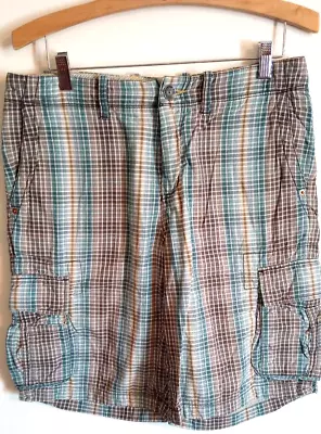 Tommy Bahama Shorts Mens 32 Checkered Cargo Pockets 100% Cotton Outdoor Everyday • $14.36