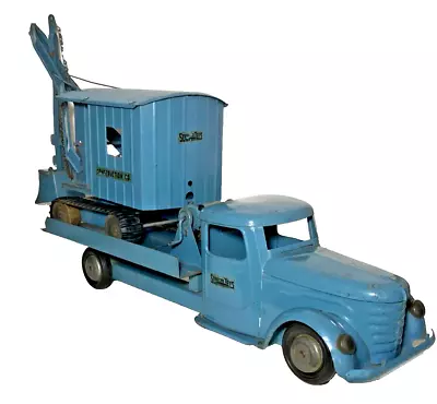 EARLY STRUCTO DIAMOND T CAB FLATBED TRUCK W/STEAM SHOVEL SET W/ RAMP 40'S • $895