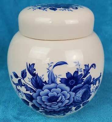 Vtg Staffordshire England Ginger Jar Blue White Floral Porcelain  W Lid Urn Vase • $34.90