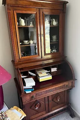 Roll Top Desk With Hutch • $1000