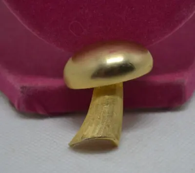 Gold Tone Mixed Texture Mushroom Brooch Signed Tancer II 1 In. N55 • $8.80