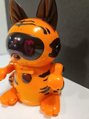 Sega TOYS 2000 Tiger Electronics Animatronic Meow-Chi Interactive Robo-Chi Pet  • $15