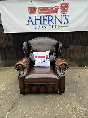 *Antique Brown Leather Chesterfield Wing Back Chair FREE DELIVERY 🚚* • £400