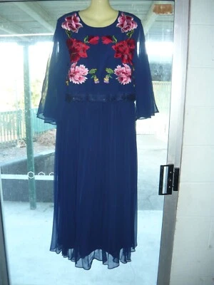 $10 • Buy Ladies Dress Size 12 Stunning  Embroidered Front Dress Asos Design  Brand Vgc