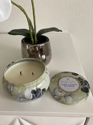 Voluspa Sake Lemon Flower Candle • $11