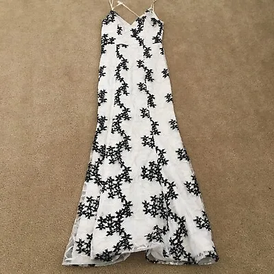 My Michelle Womens Maxi Dress Size 9 White Black V-Neck Floral Spaghetti Strap • $13.59