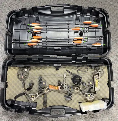 Mathews RH 70# Switchback XT With 12 Easton Carbon Arrows & Quiver Ready To Hunt • $600