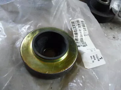 Engine Mount For MACK E6 / E7  20QL313M VOLVO 25154868 • $20.09