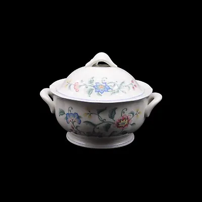 Villeroy & Boch “Delia” Round Covered Vegetable Bowl • $69.60