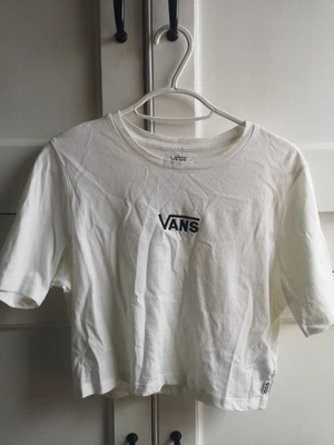 £5 • Buy Vans Off White Crop Top Size Small