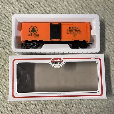 Model Power HO Scale Maine Central 40’ Box Car 8003 • $7.99