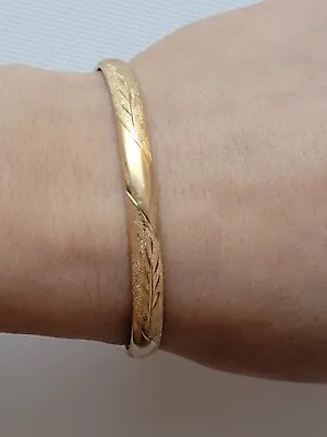 Vintage 14K Yellow Gold Brushed Finish Etched  Bangle Bracelet   6.75  • $385