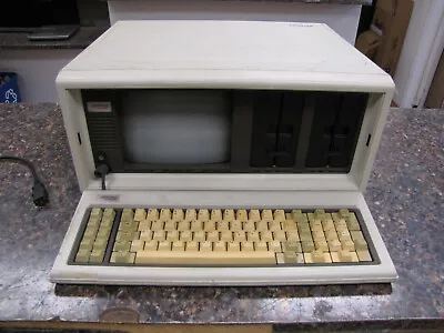 Vintage Compaq 101709 Portable Luggable Computer - Powers On Smoothly • $69.99