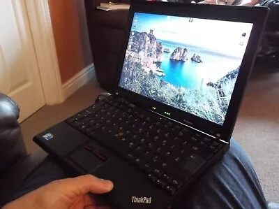 Thinkpad X201 Laptop 2.40 GHz Dual Core I5 8GB RAM 128 GB SSD - Linux Mint!! • £115