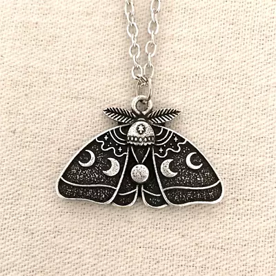 Vintage Simple Moth Pendant Necklace Jewelry Holiday Gift Women Men • $9.98