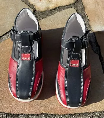 New Venettini Sz. 25/ 8.5 US Boys Black & Red Leather Sandals Shoes • $20