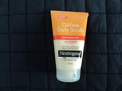 Neutrogena Oil-Free Daily Scrub Acne-Prone Skin 125mL Brand New. FREE POSTAGE. • $15