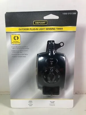 Defiant Outdoor Timer 15 Amp 24-Hour Plug-In Mechanical Dusk-Dawn • $8.99