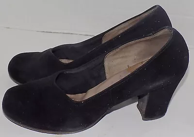 Vintage 40s 50s Black Suede High Heel Round Toe Shoes Winkelman Size 6 • $42.80