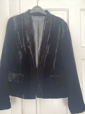 Marks & Spencer’s Limited Collection Black Velvet Jacket Lined Size 14 • £8