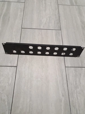 £20 • Buy 19-Inch Patch Field Plate With Space For 16 Sockets, XLR Connectors Or Jacks