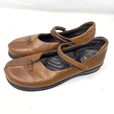 Earth Shoe Vivian Brown Leather Mary Jane Shoes Women Sz 7.5 • $22.50
