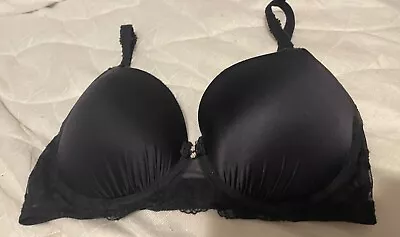 Wacoal Bra 32DD Petit Fleur Push-Up Black WE104003 • $20