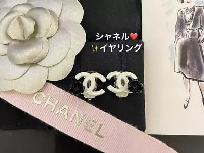 Chanel Vintage Cocomark Camellia Earrings • £352.66