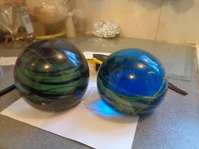 2 Large Vintage Medina Paperweights Smaller One Damaged With A  Bruise . • £30